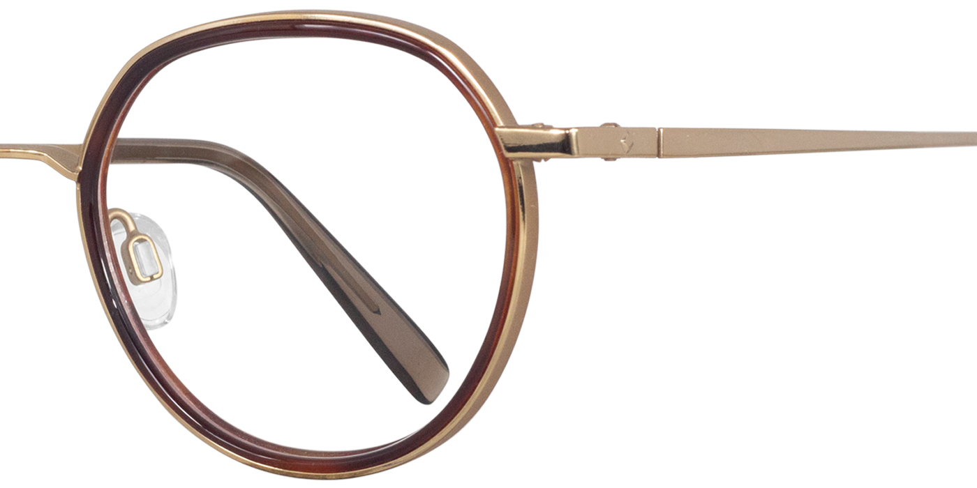 E010 zoom